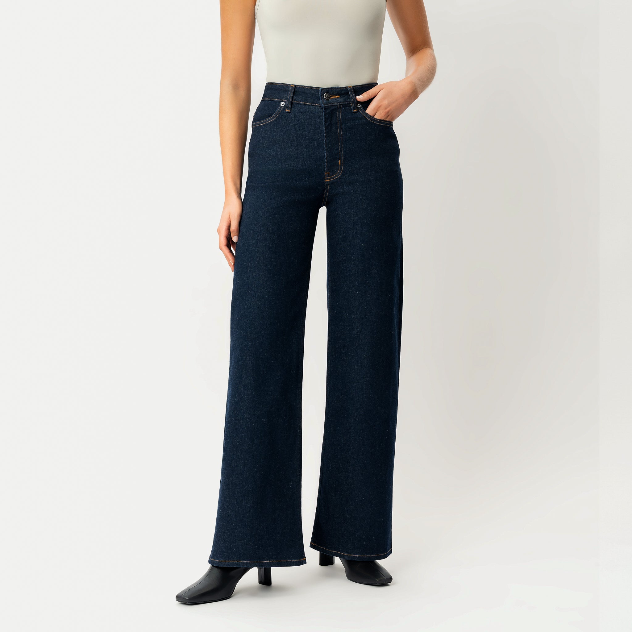 Wide ComfortDenim™ Jeans | Ninepine