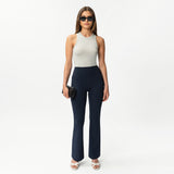 Asana Leggings mit ausgestelltem Bein