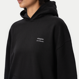 Entspannter Serif-Hoodie
