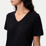 Figurbetontes Pima-T-Shirt mit V-Ausschnitt – Ninepine