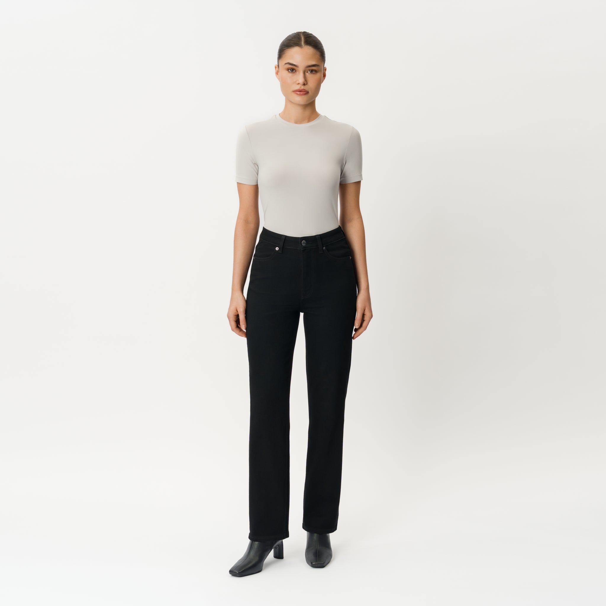 Klassische Straight ComfortDenim™ Jeans – Ninepine