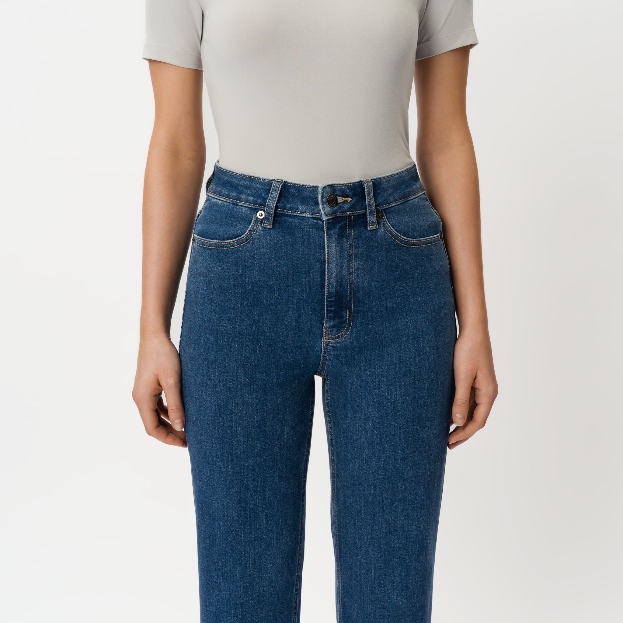 Klassische Straight ComfortDenim™ Jeans – Ninepine