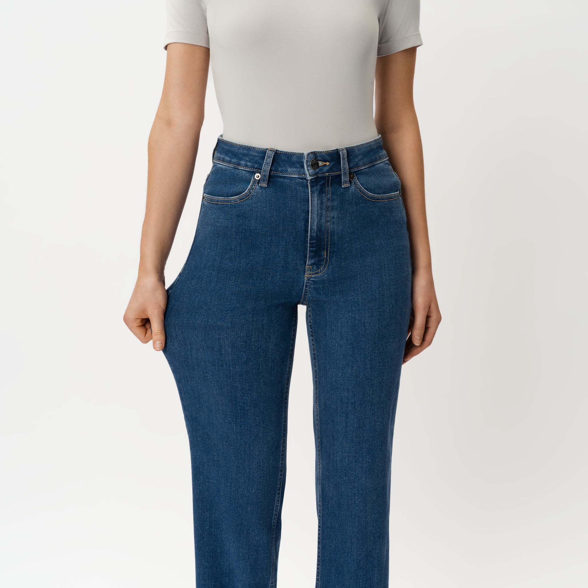 Klassische Straight ComfortDenim™ Jeans – Ninepine