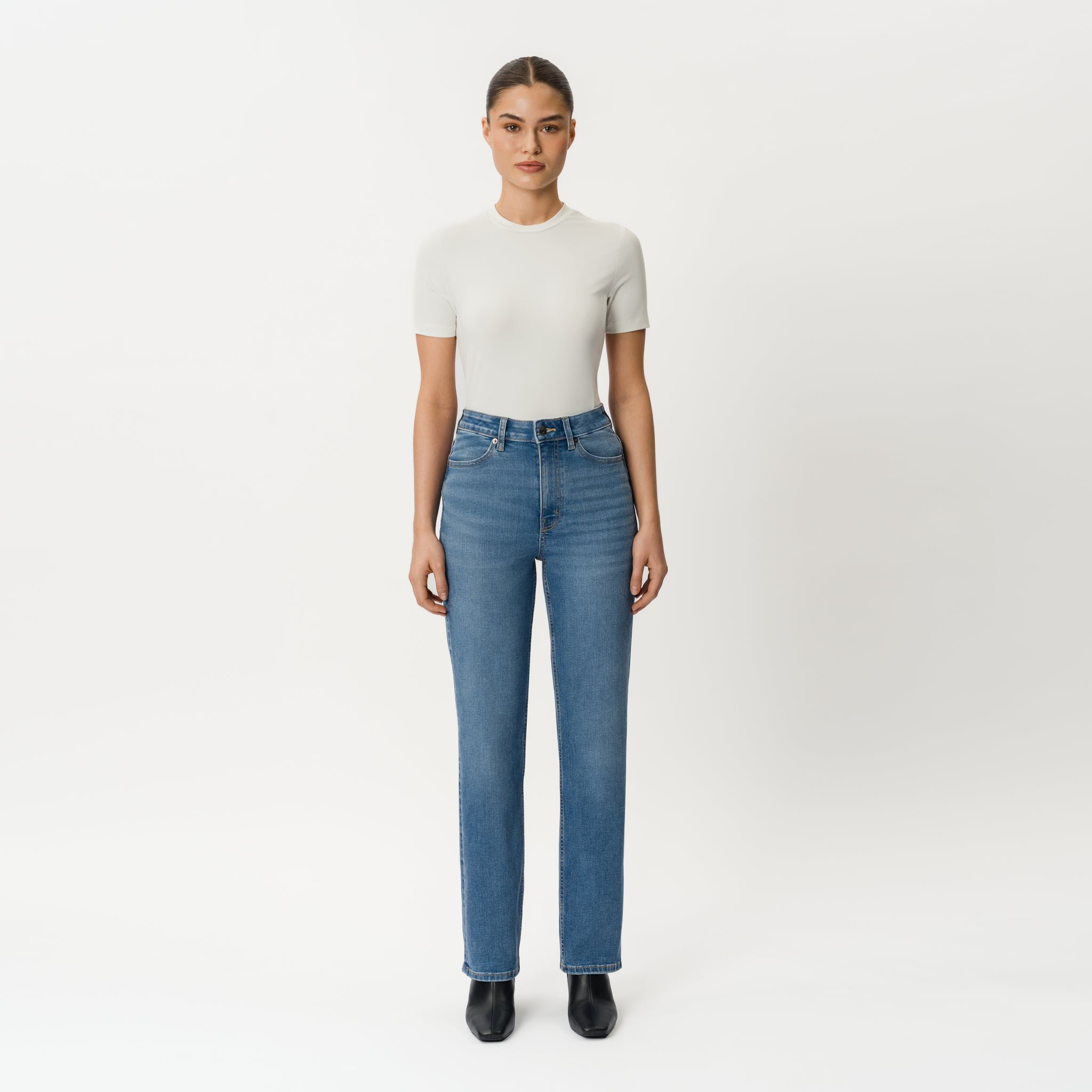 Klassische Straight ComfortDenim™ Jeans – Ninepine