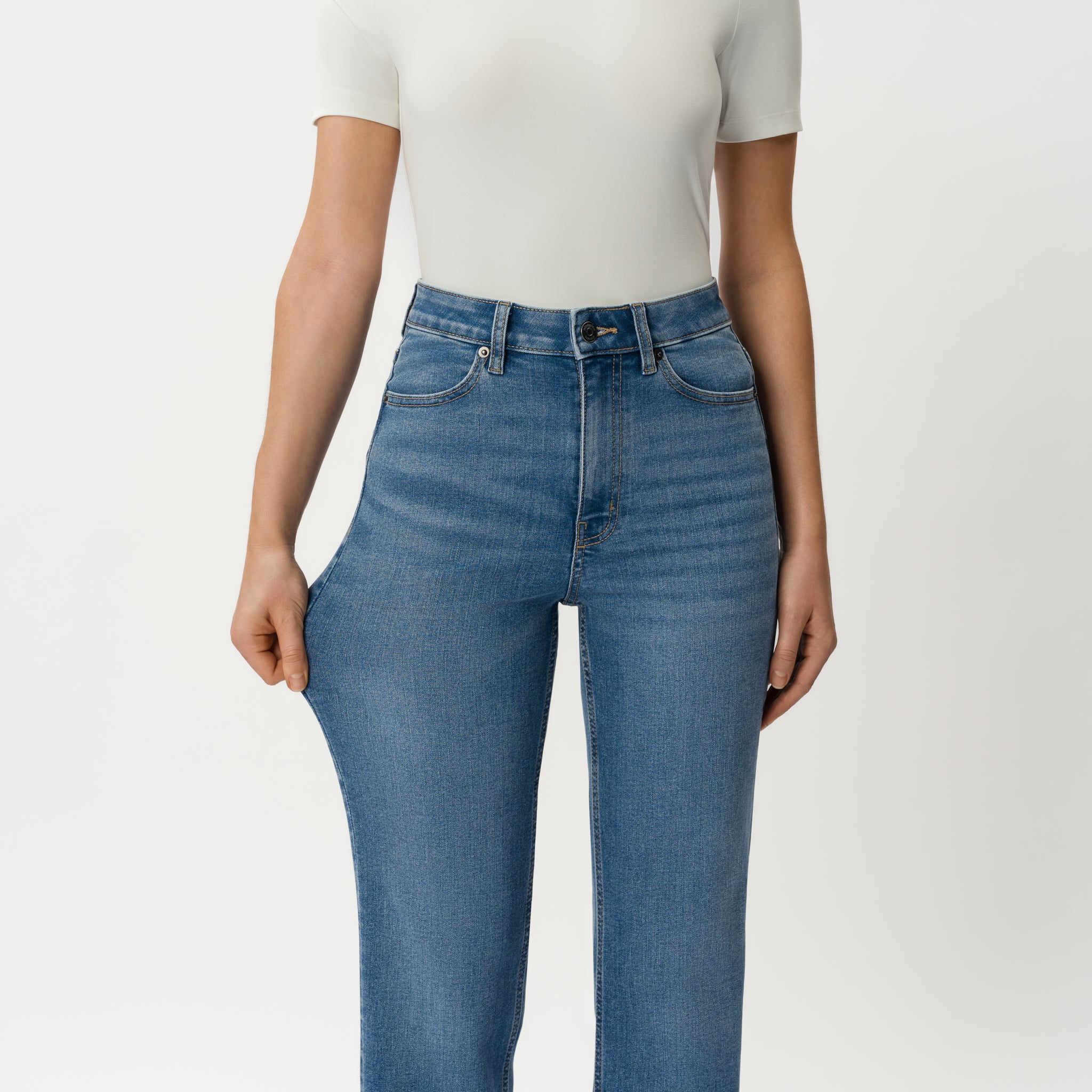 Klassische Straight ComfortDenim™ Jeans – Ninepine