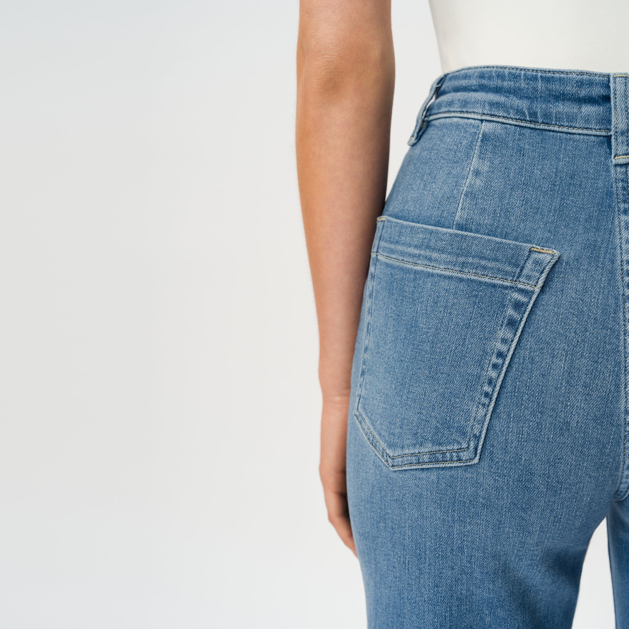 Summer ComfortDenim™ Jeans - Ninepine