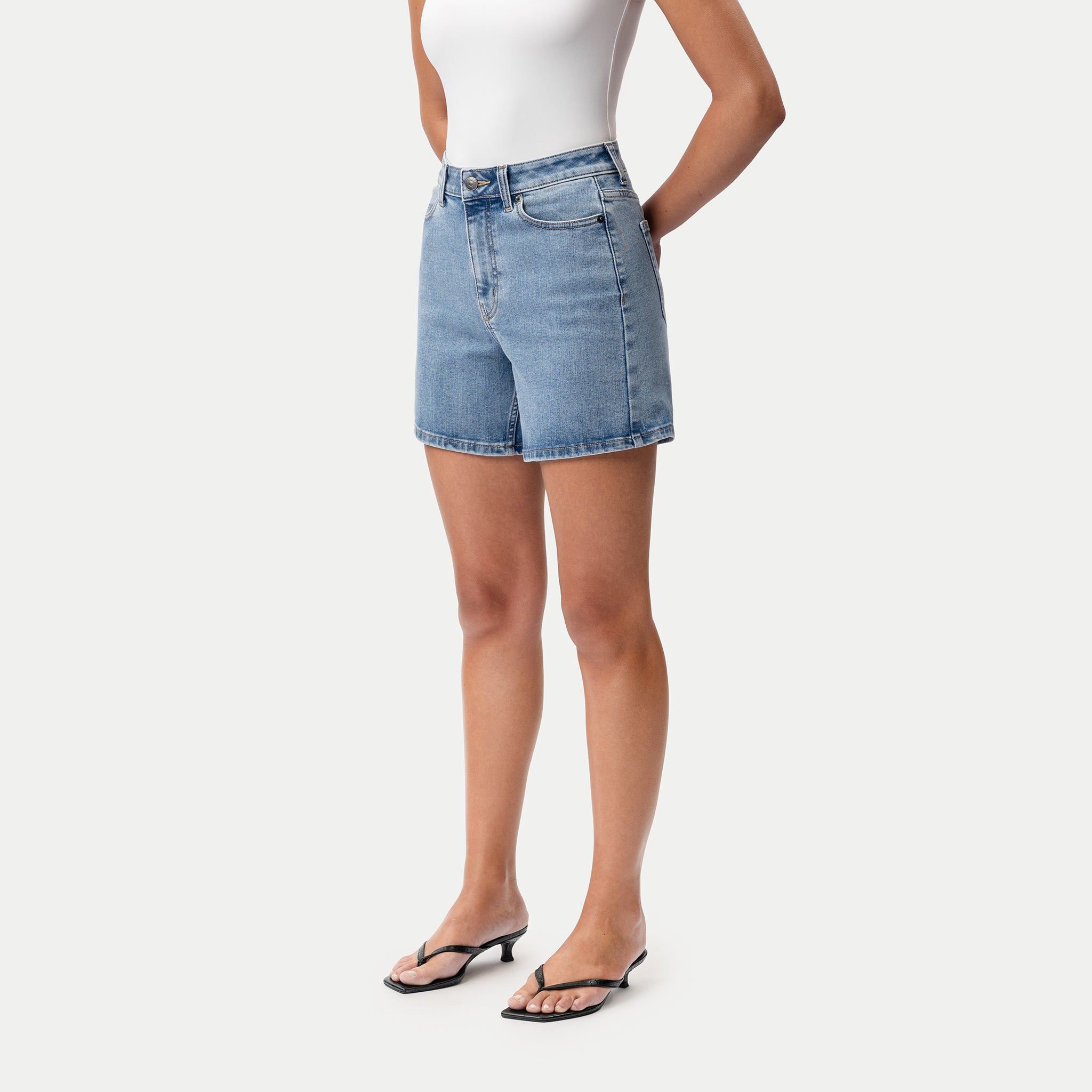 Elastische ComfortDenim™-Shorts – Ninepine