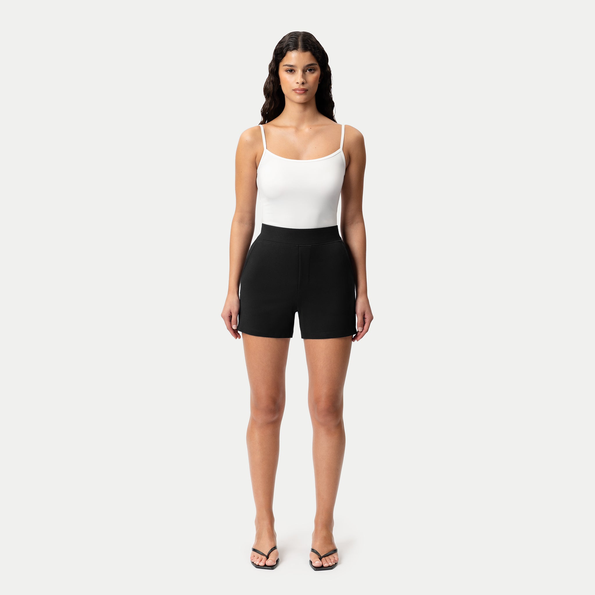 Leichte Ponte-Shorts – Ninepine