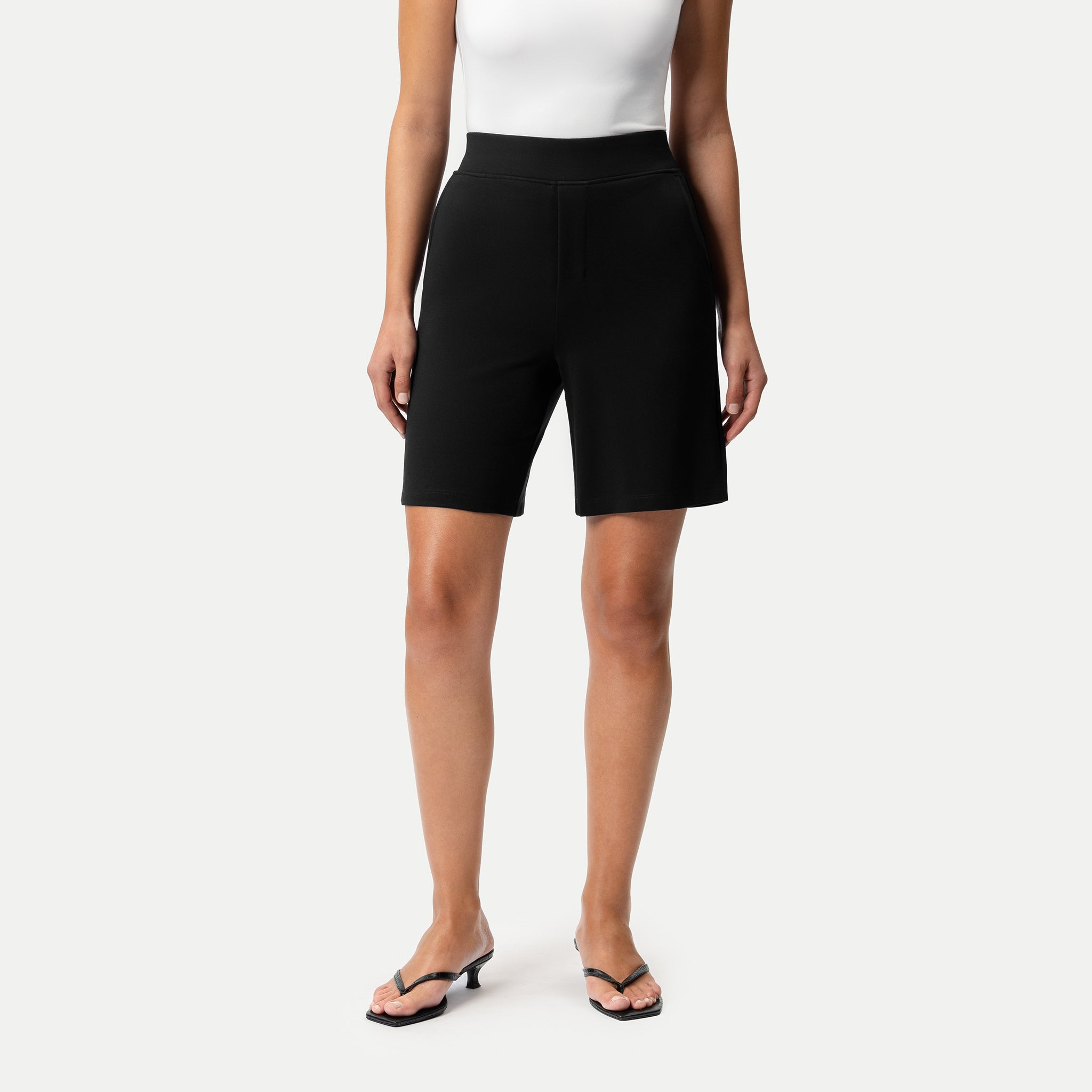Leichte Ponte-Shorts – Ninepine
