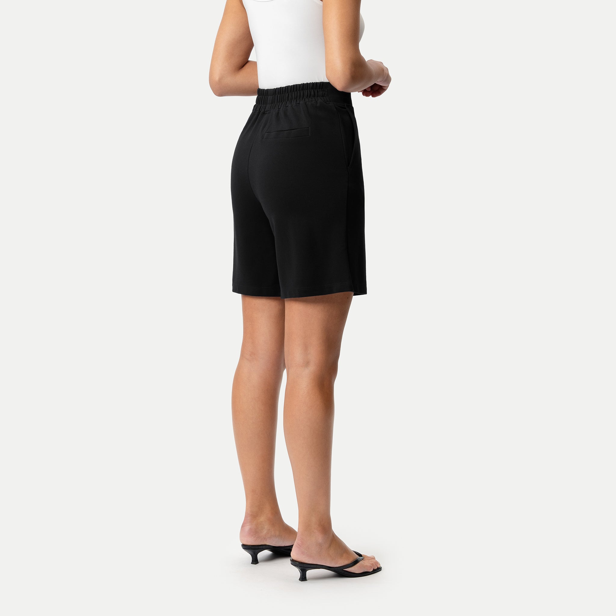 Leichte Ponte-Shorts – Ninepine