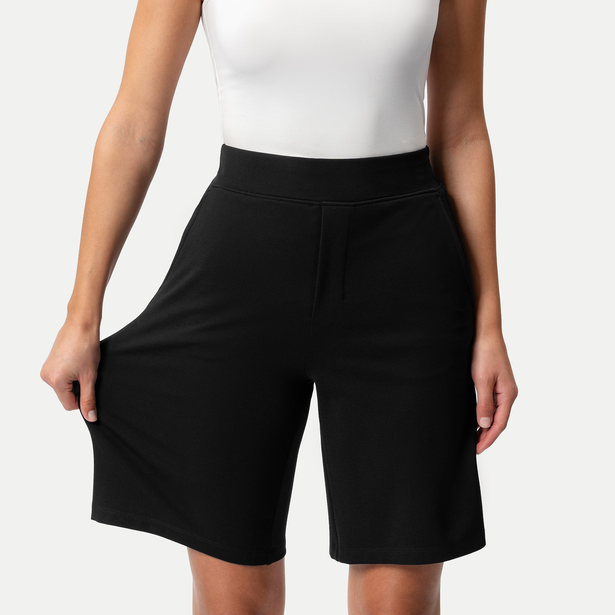 Leichte Ponte-Shorts – Ninepine