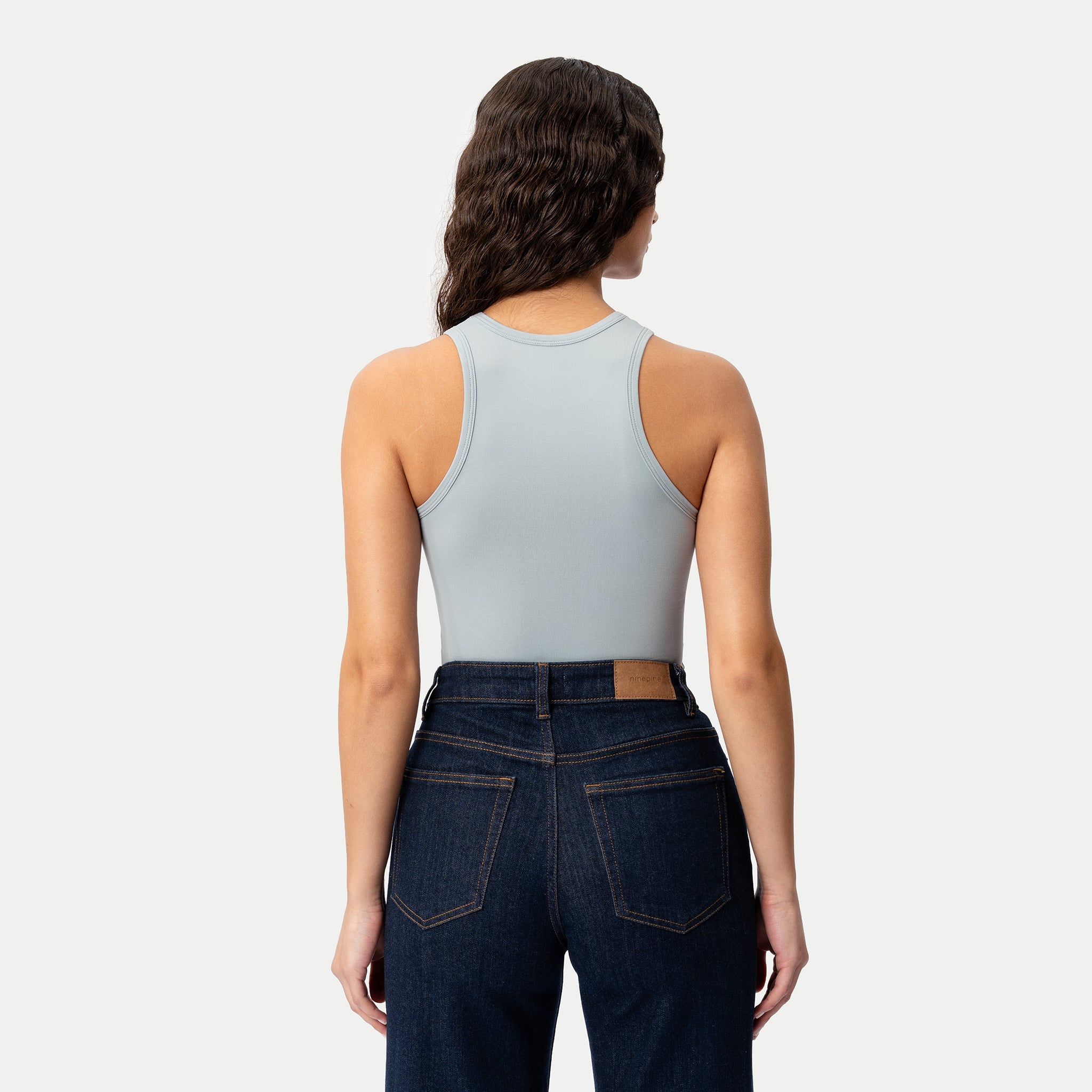Weiches Racerback-Tanktop – Ninepine
