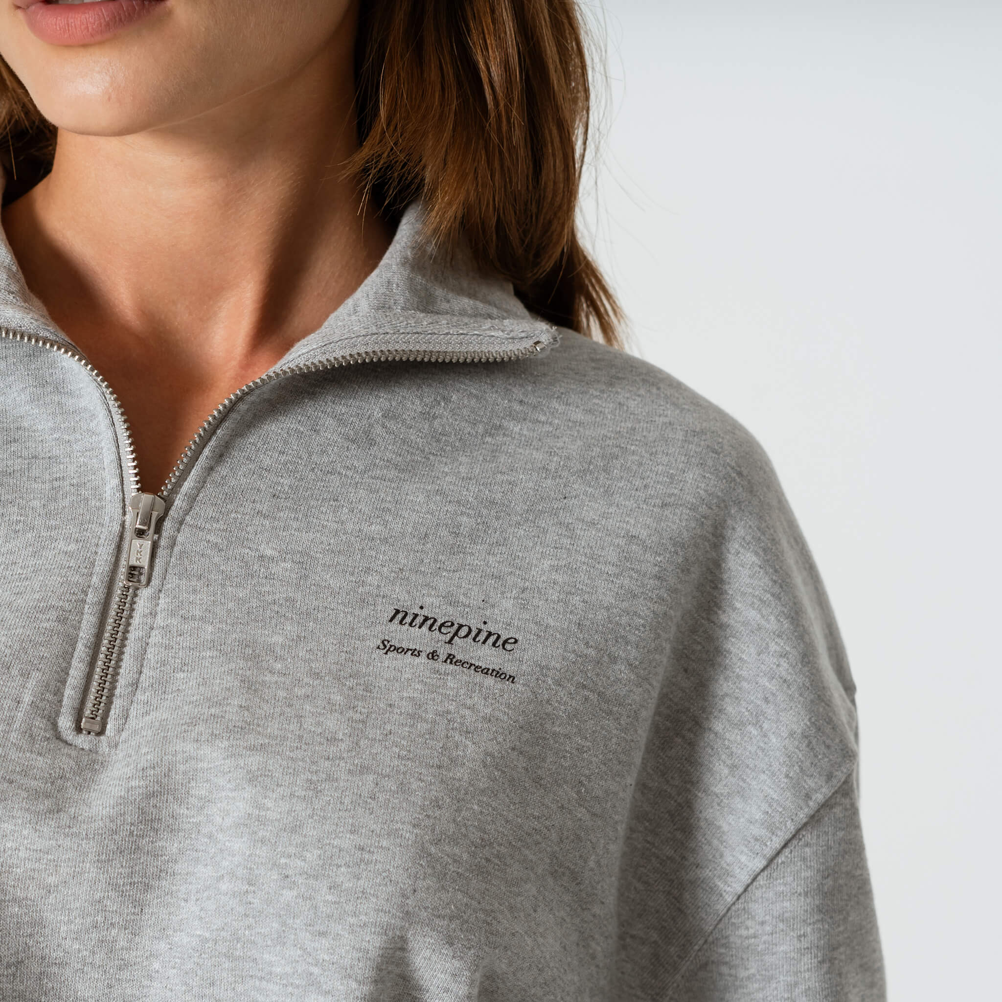 Pullover mit Viertelreißverschluss und lockerer Passform – Ninepine