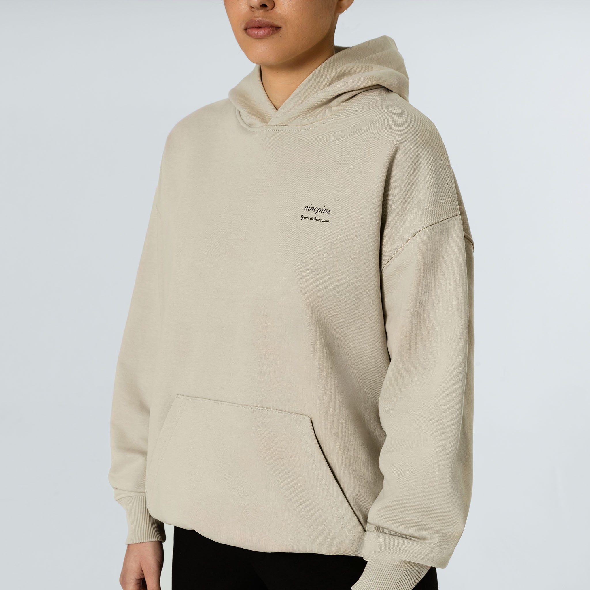 Entspannter Serif-Hoodie – Ninepine
