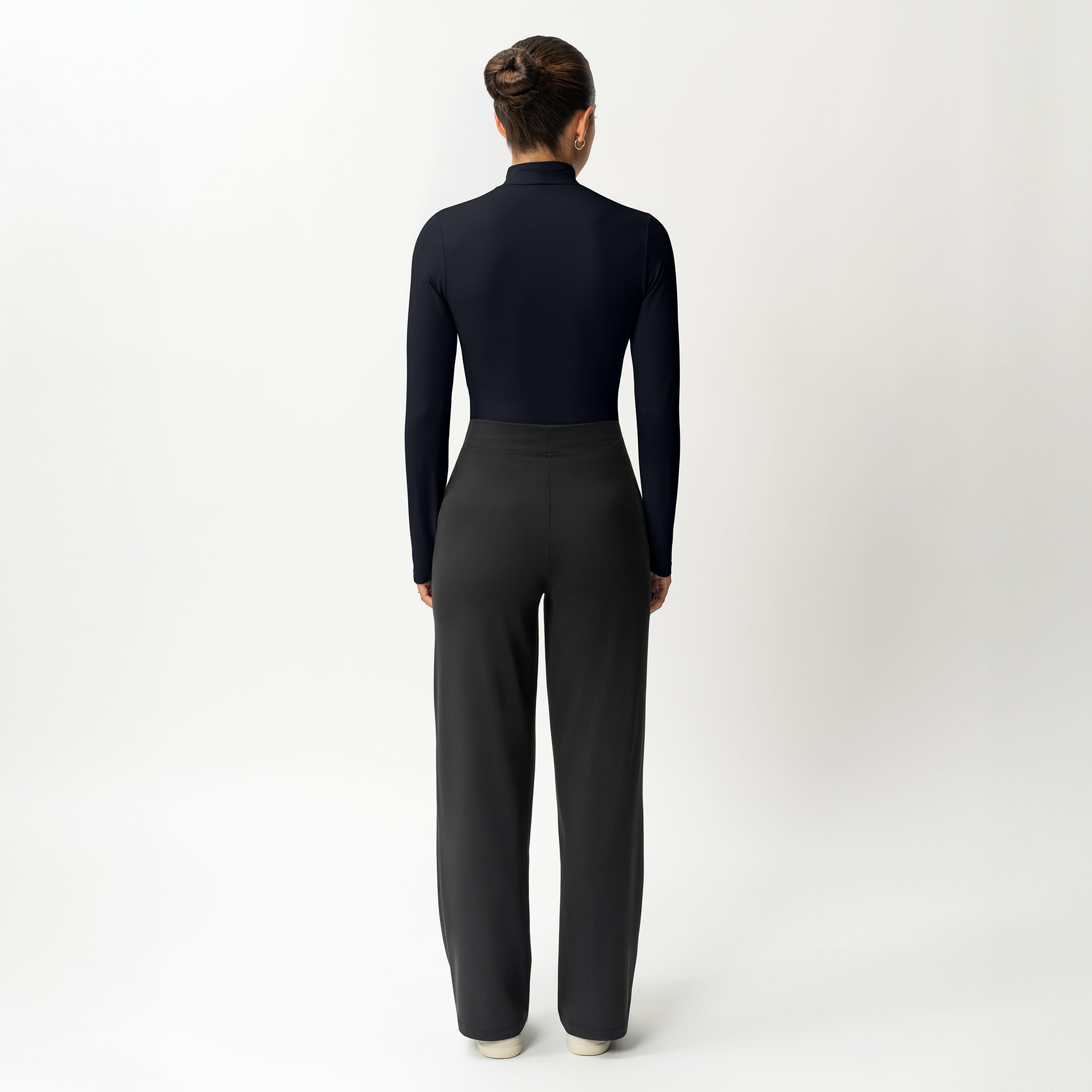 Weicher Rollkragenpullover mit langen Ärmeln – Ninepine