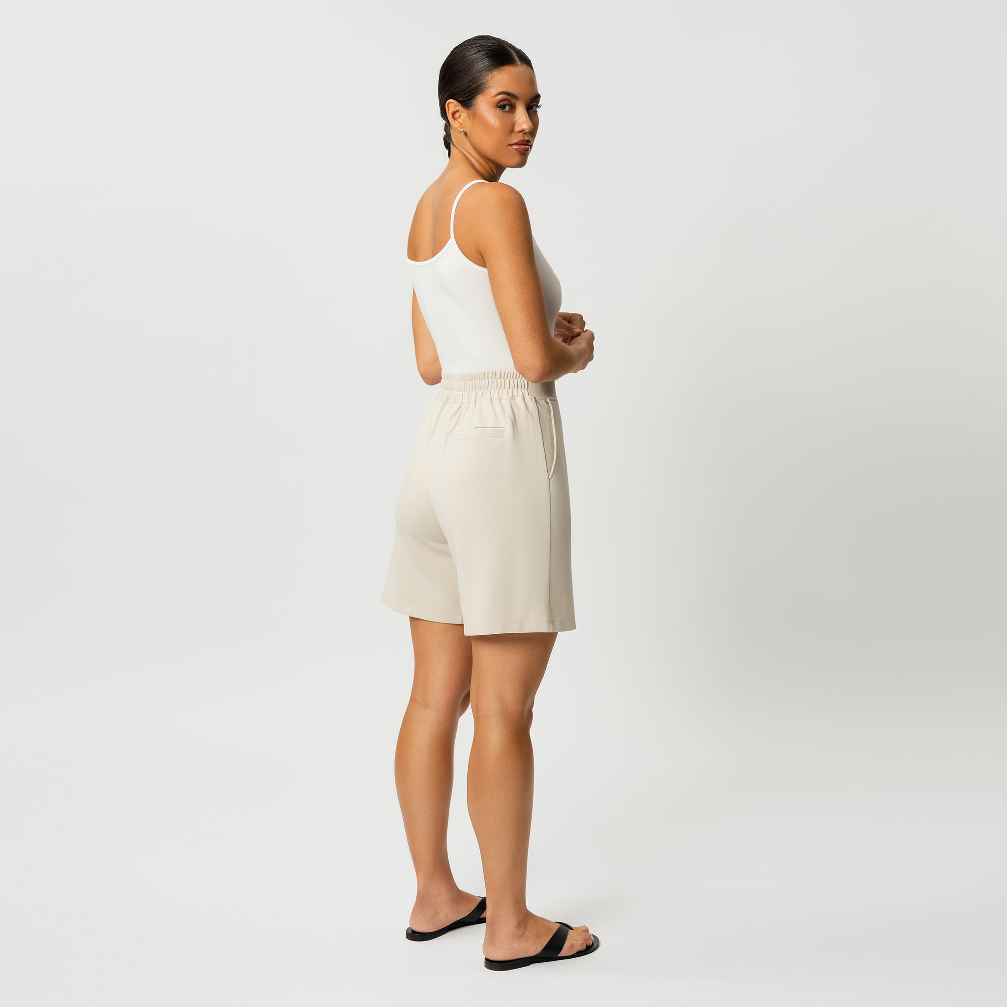 Leichte Ponte-Shorts – Ninepine