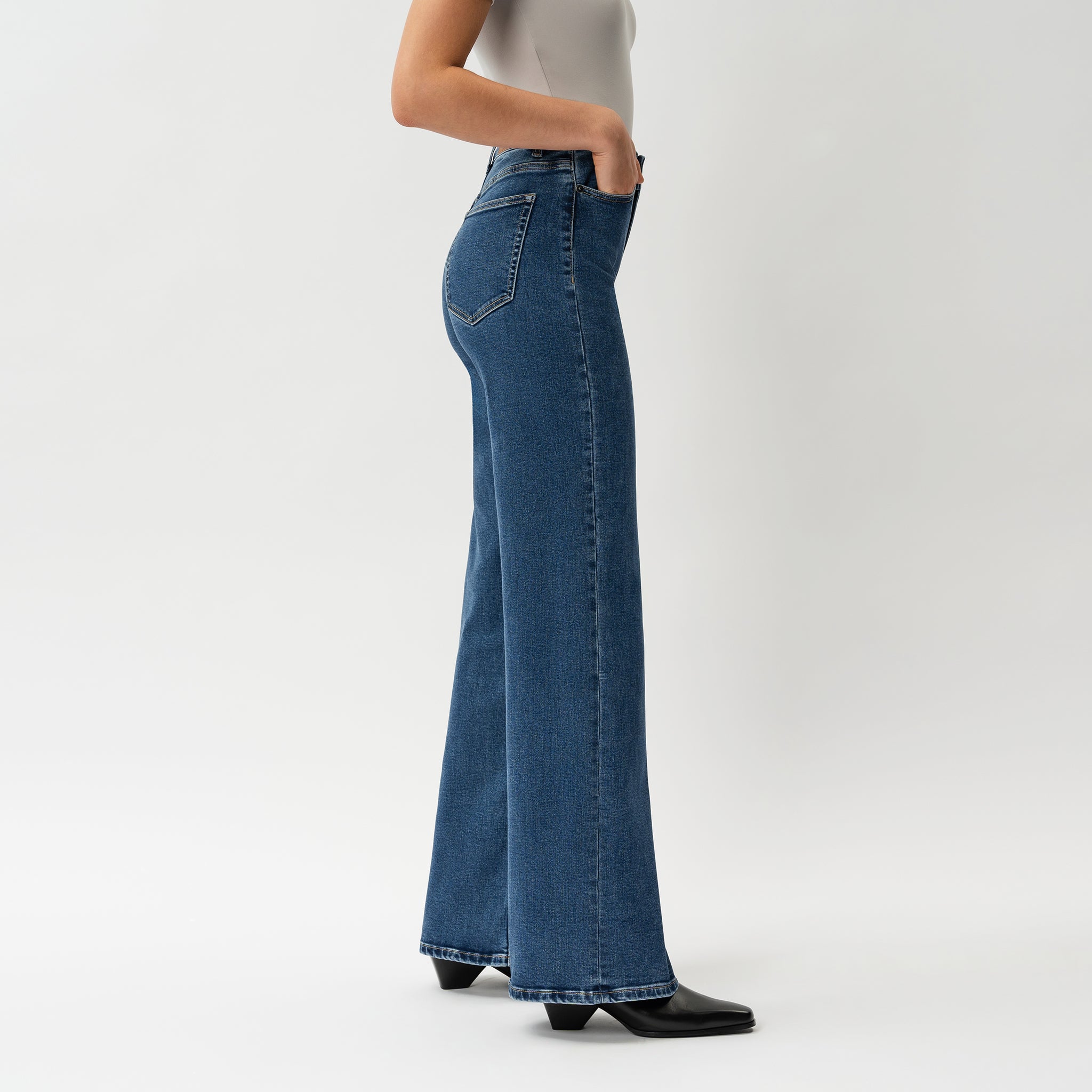 Entspannte ComfortDenim™ Jeans – Ninepine
