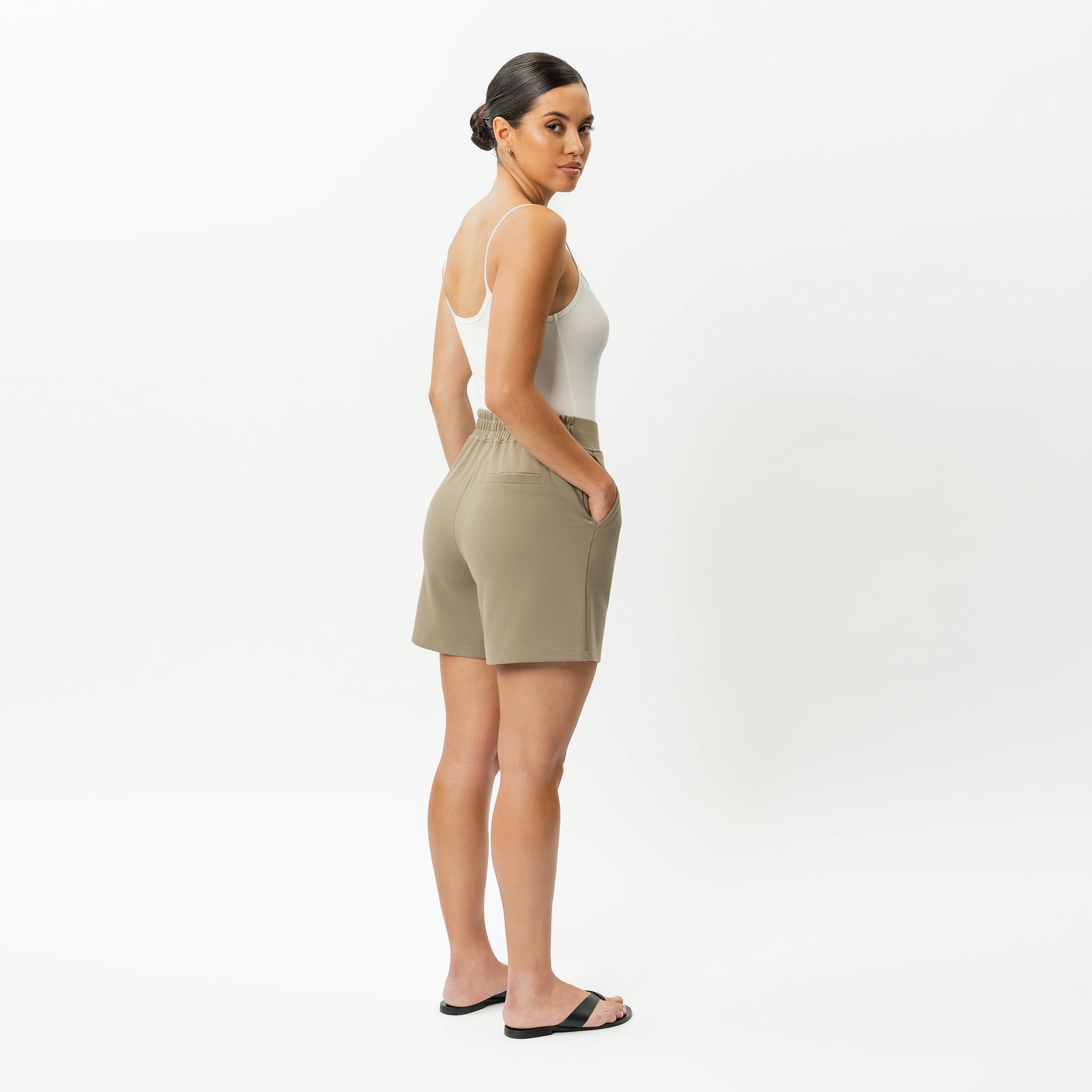 Leichte Ponte-Shorts – Ninepine