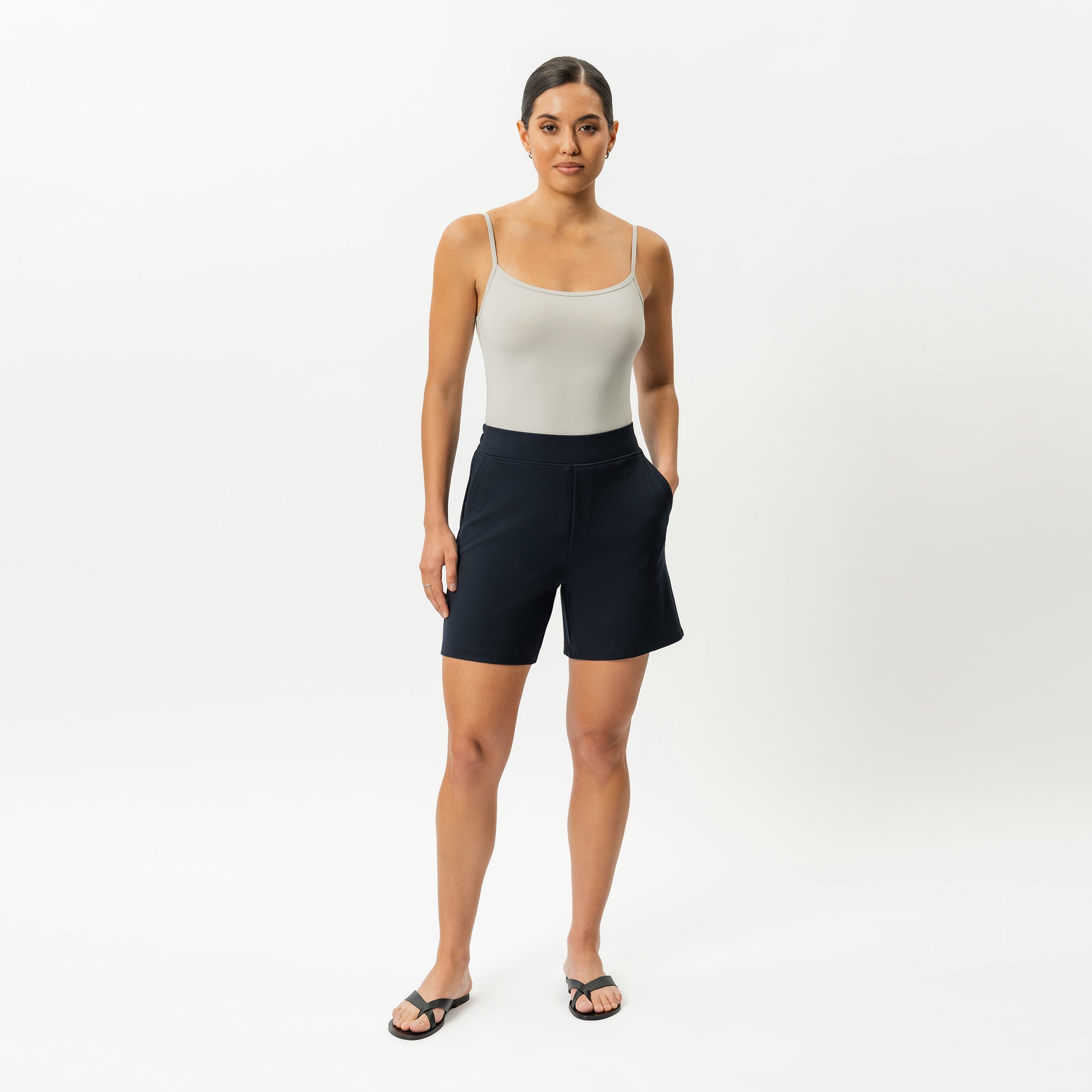 Leichte Ponte-Shorts – Ninepine