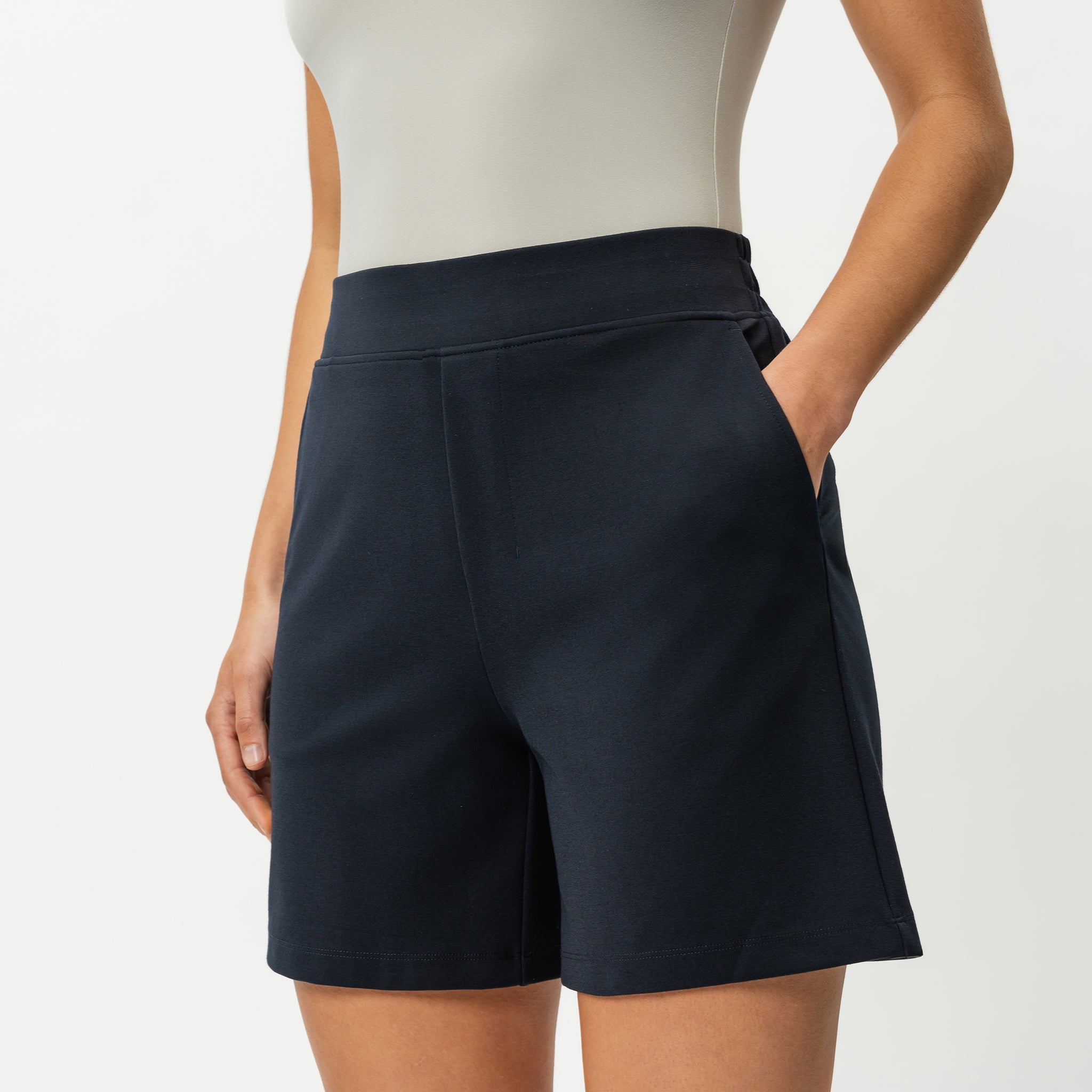 Leichte Ponte-Shorts – Ninepine