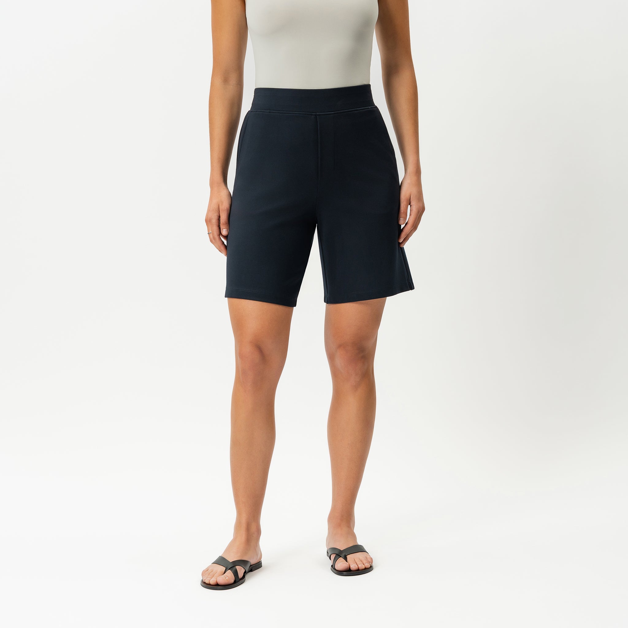 Leichte Ponte-Shorts – Ninepine
