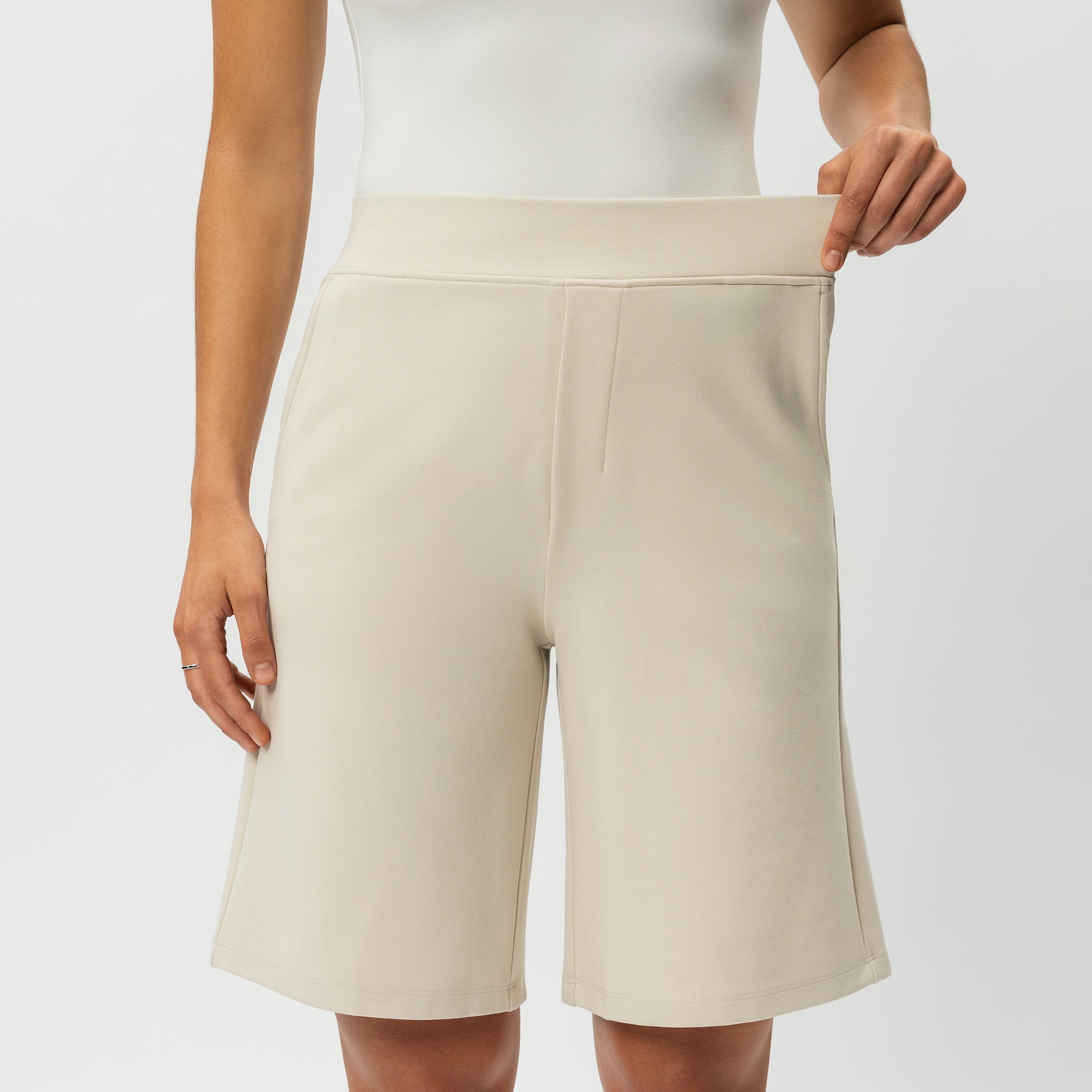 Leichte Ponte-Shorts – Ninepine