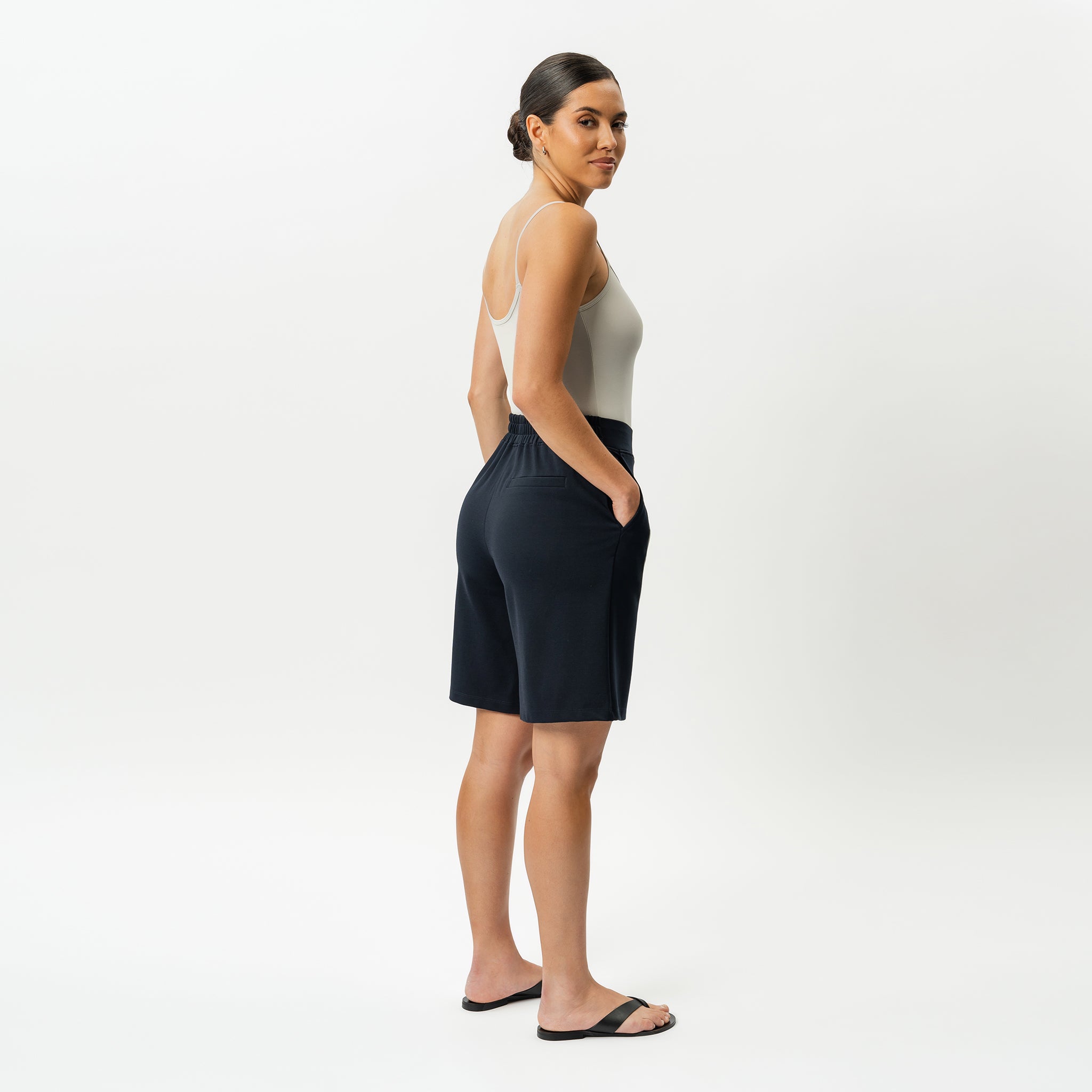 Leichte Ponte-Shorts – Ninepine