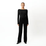 Weiches Langarmshirt mit U-Boot-Ausschnitt – Ninepine