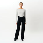 Weiches Langarmshirt mit U-Boot-Ausschnitt – Ninepine