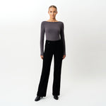 Weiches Langarmshirt mit U-Boot-Ausschnitt – Ninepine