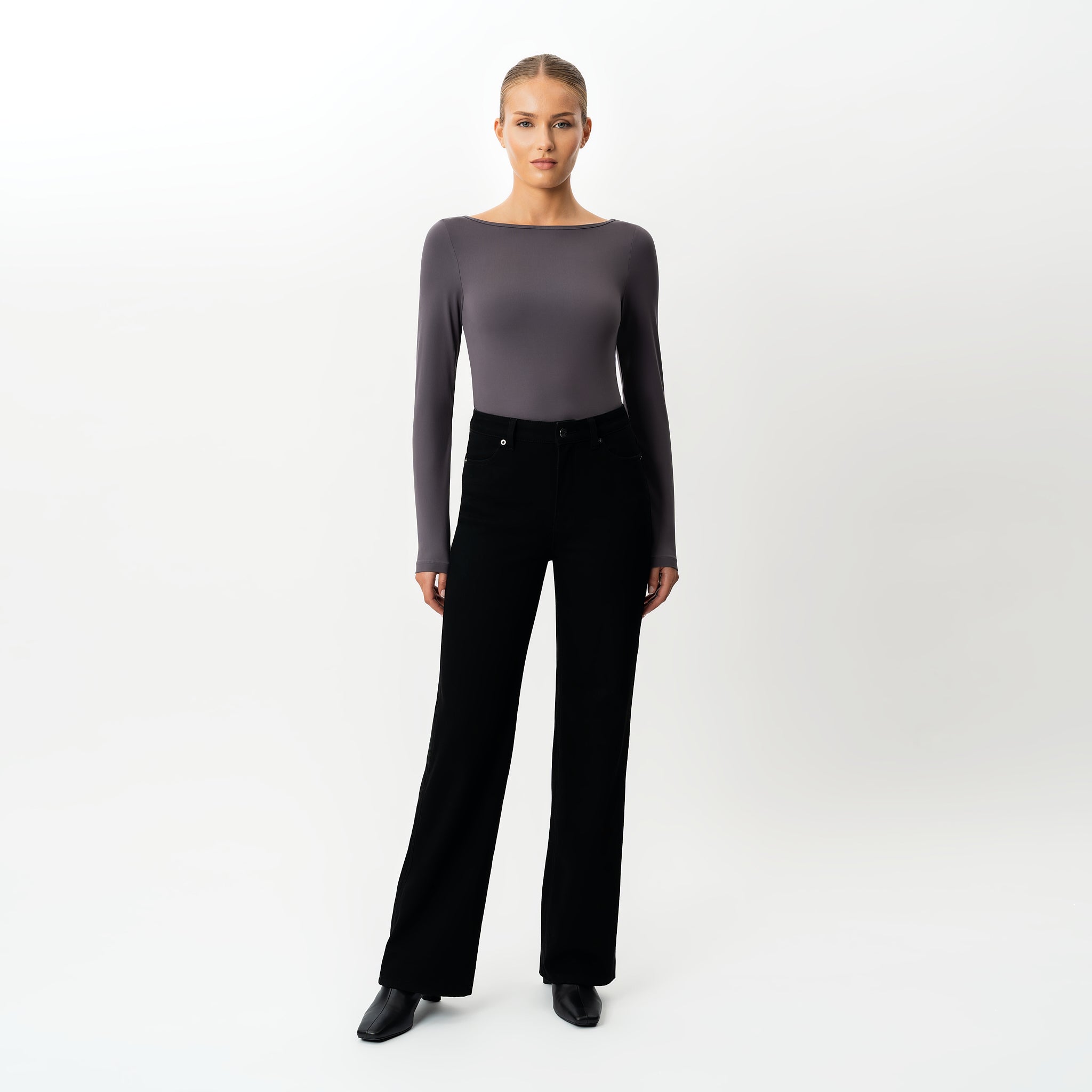 Weiches Langarmshirt mit U-Boot-Ausschnitt – Ninepine