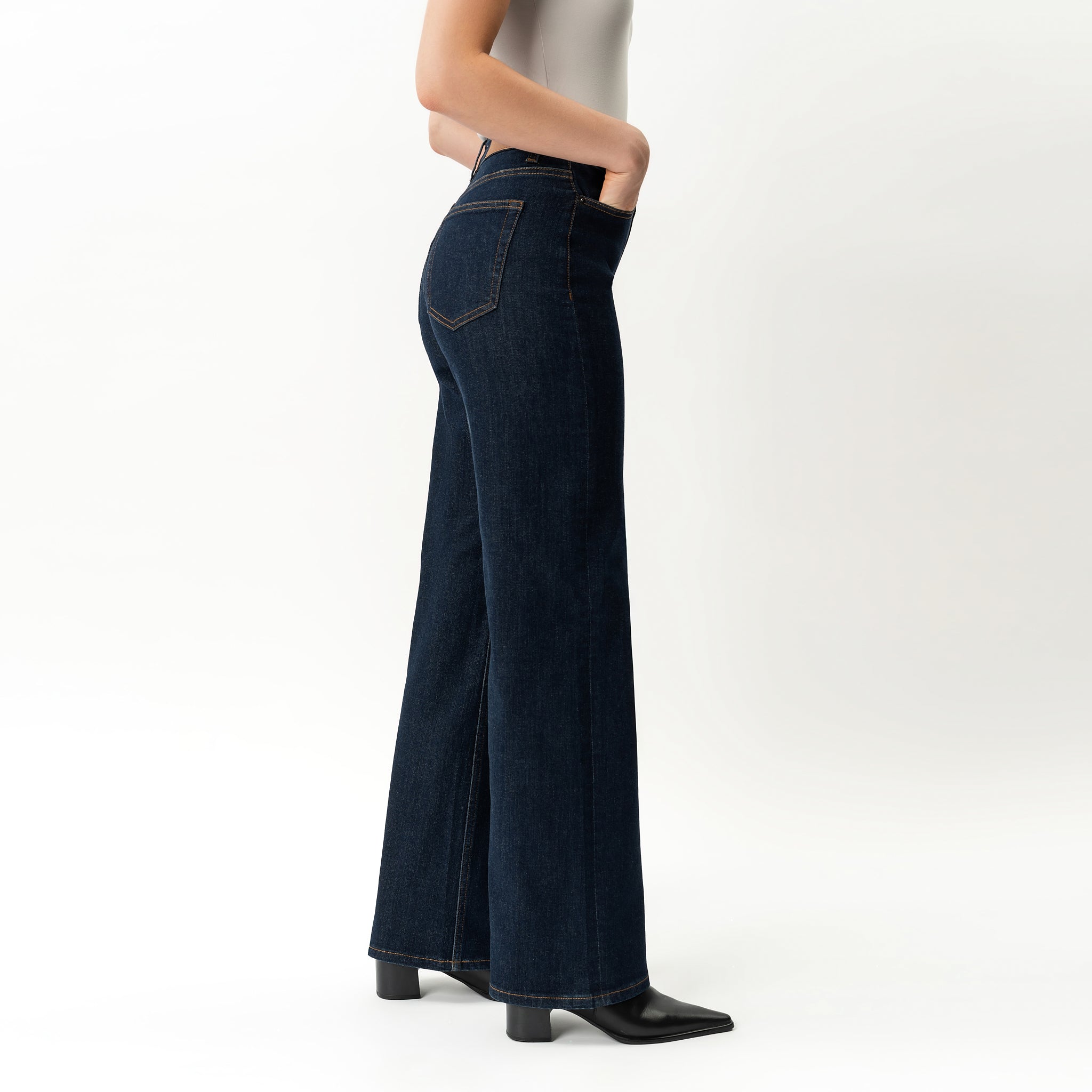 Entspannte ComfortDenim™ Jeans – Ninepine