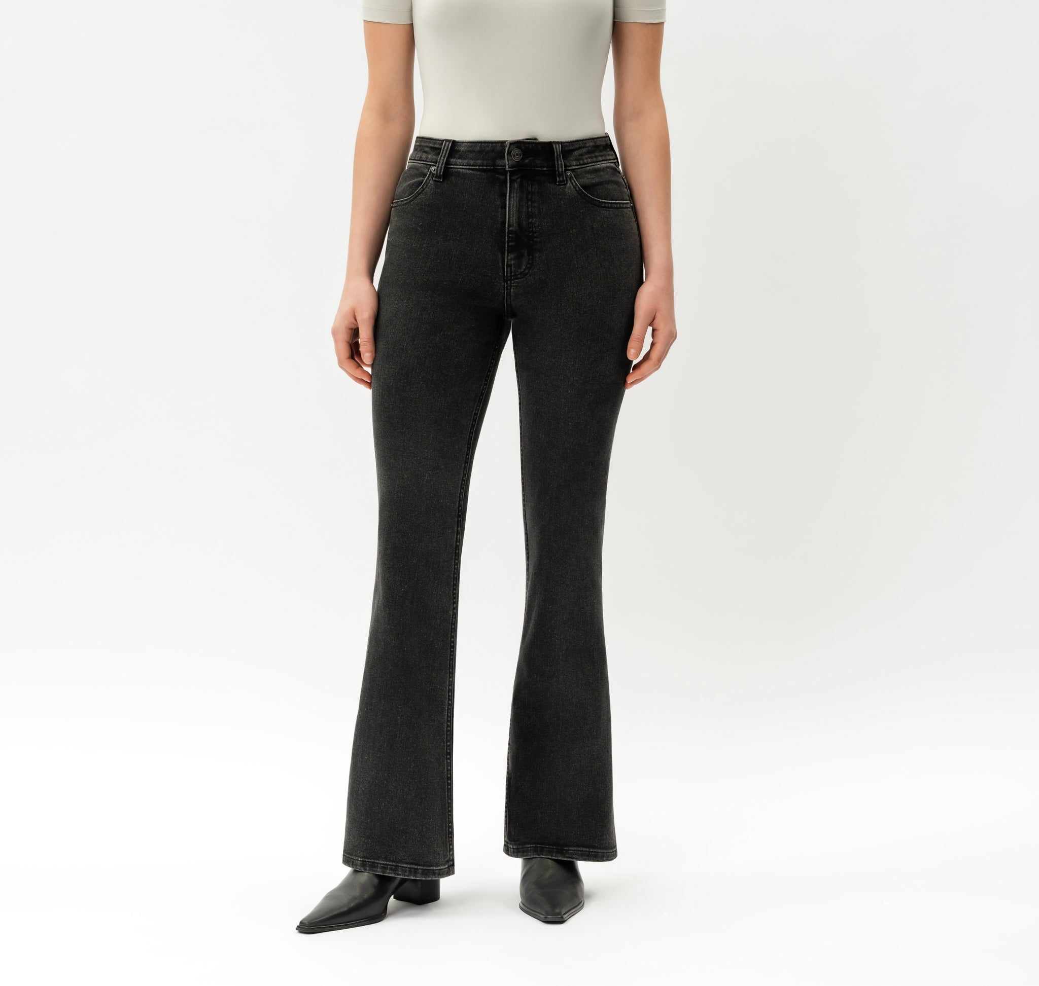 Bootcut ComfortDenim™ Jeans – Ninepine