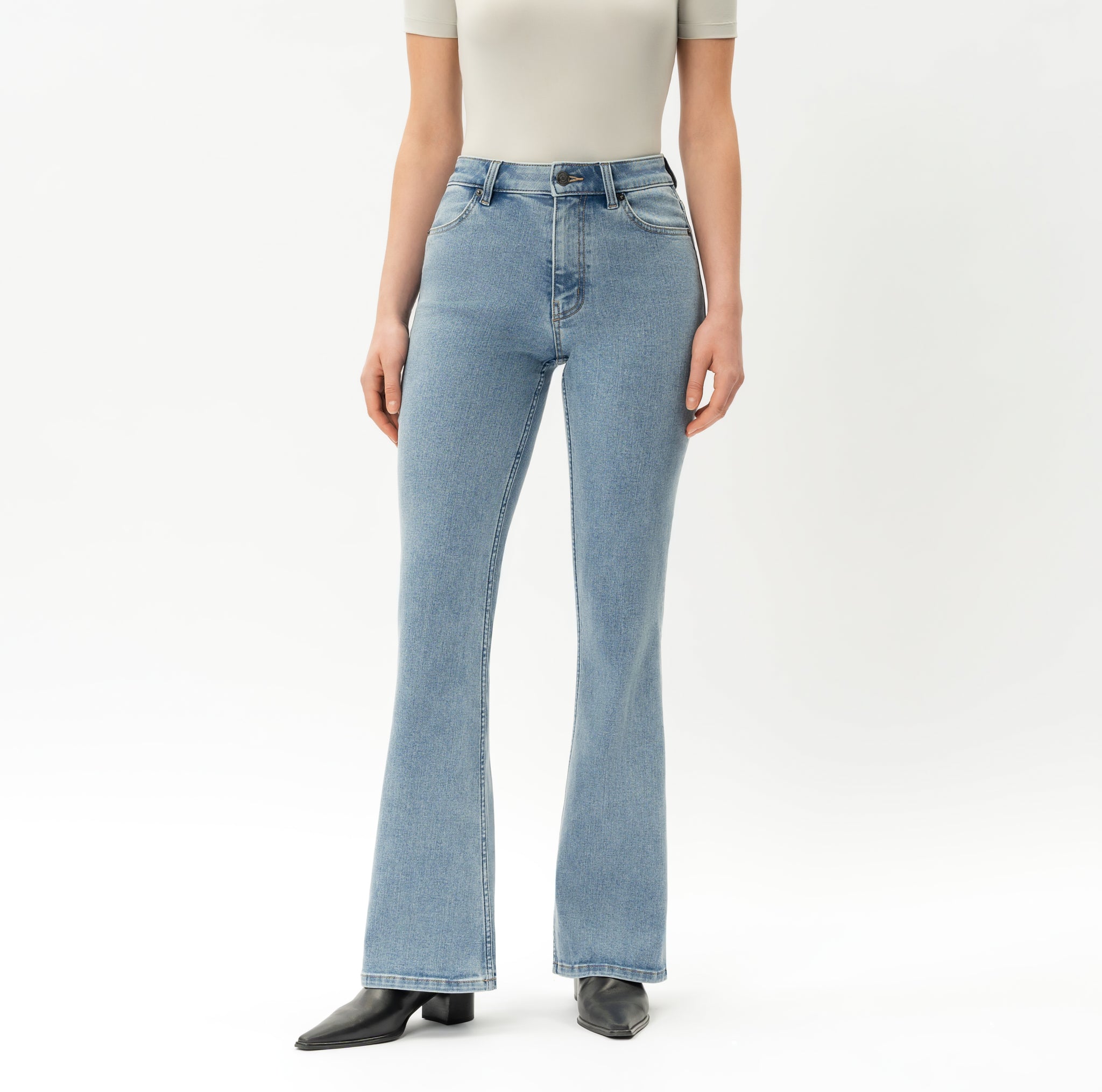 Bootcut ComfortDenim™ Jeans – Ninepine