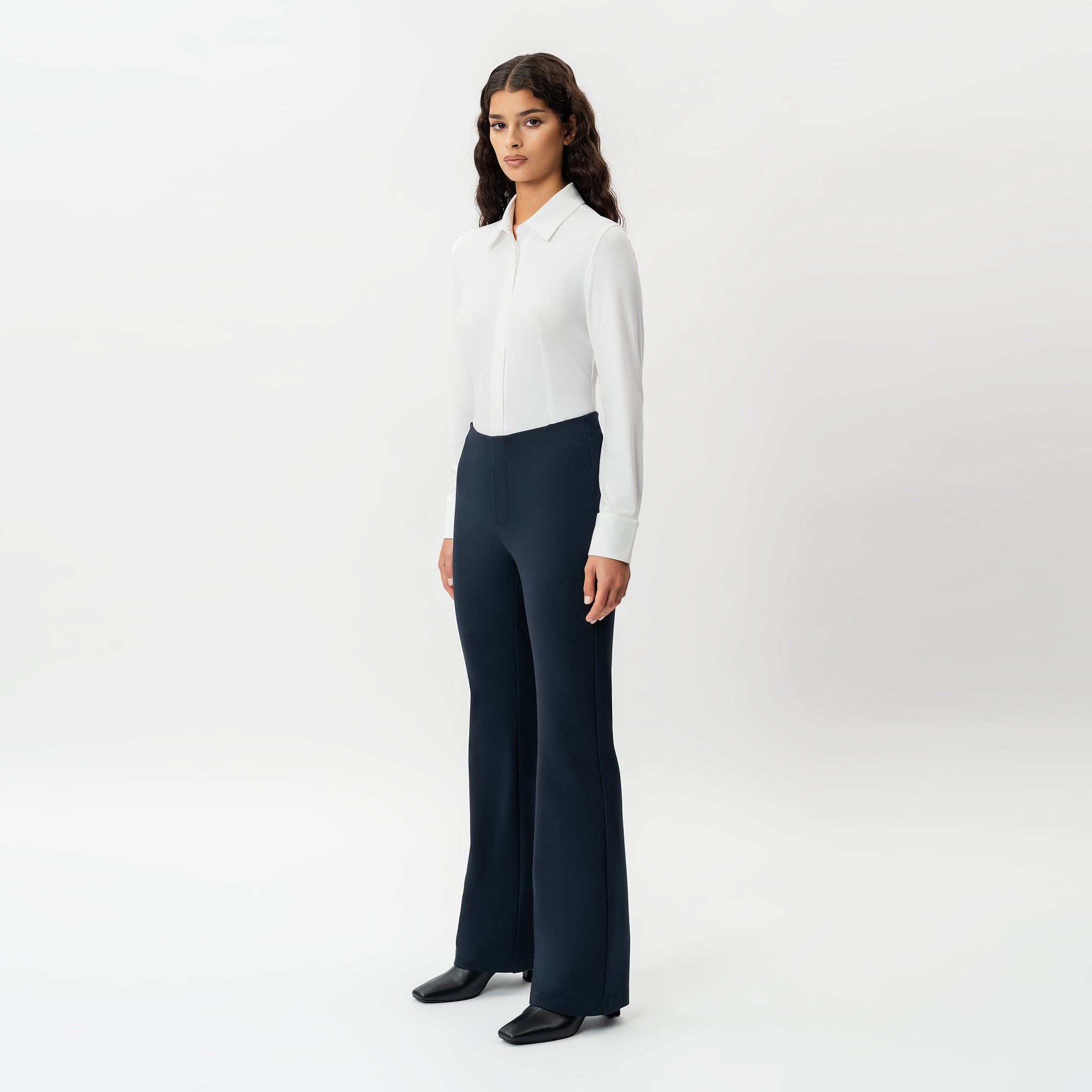 Maßgeschneiderte Ponte-Bootcut-Hose – Ninepine