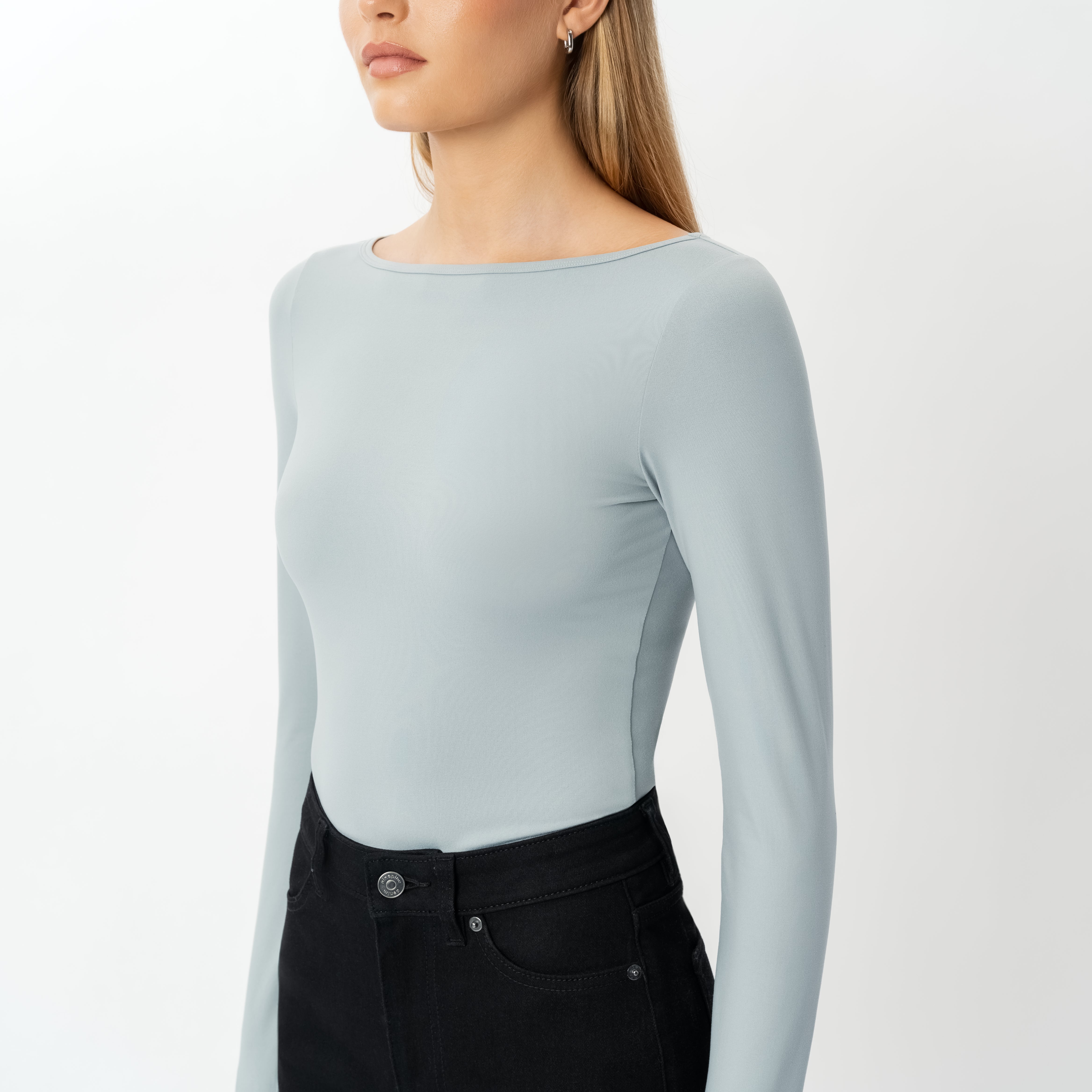 Weiches Langarmshirt mit U-Boot-Ausschnitt – Ninepine